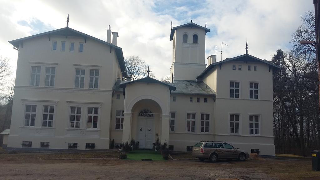 Agroturystyka "Palac W Janowie" מראה חיצוני תמונה